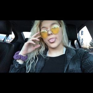 Meet your Posher, Taylor